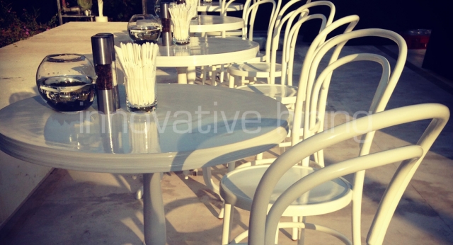 Features: New York Cafe Tables with Bentwood Chairs