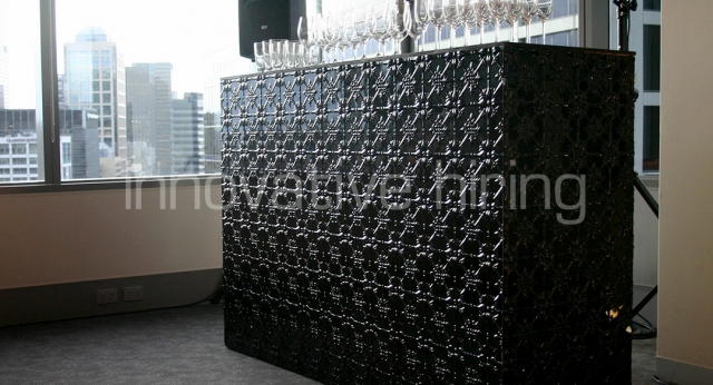 Features: Pressed Metal Bar